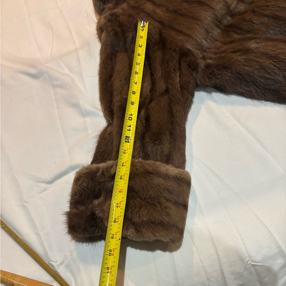 Luxurious Mink Long Coat…..Vintage - Picture 9 of 14